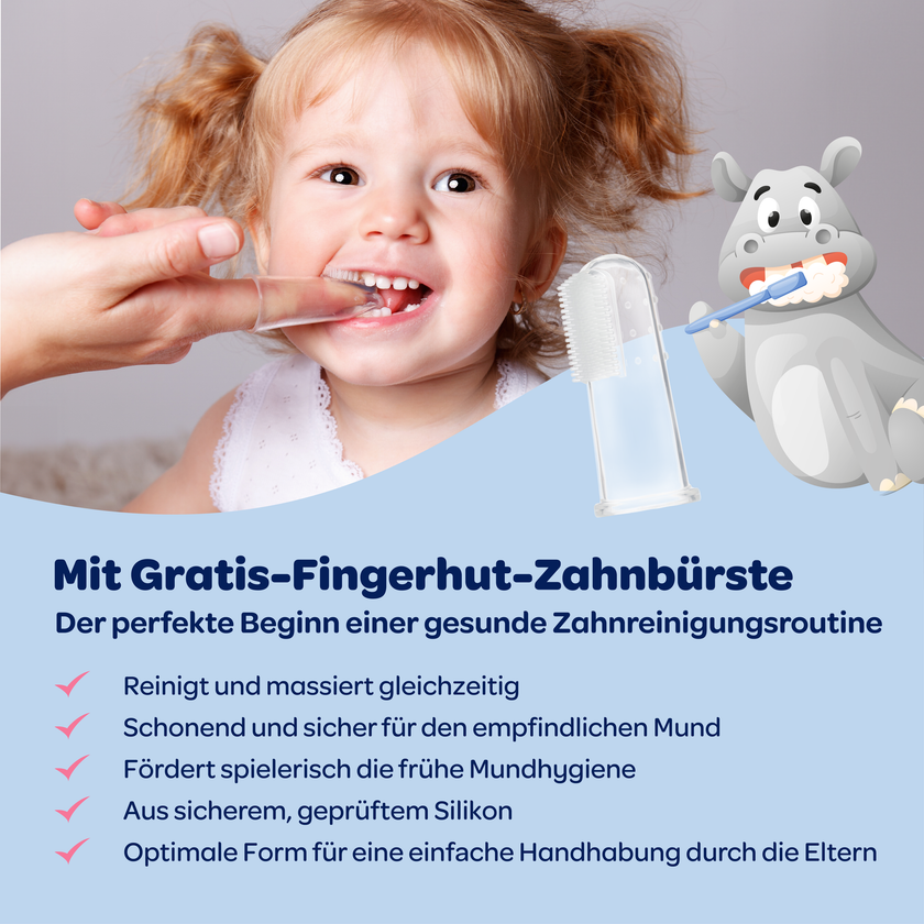 Mädchen der die Zähne geputzt werden, blauer Balken mit Text und illustriertem Nilpferd