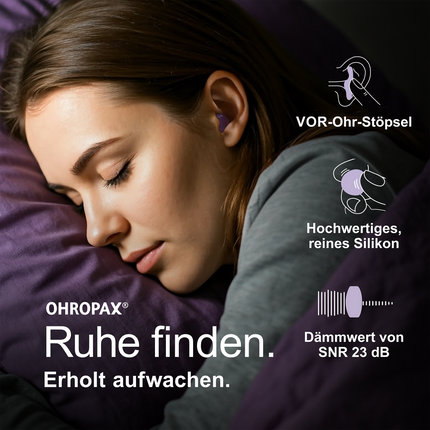 Frau schlafend im Bett und Schrift