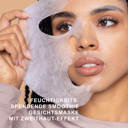 Frau mit aufgelegter Tuchmaske und Schrift