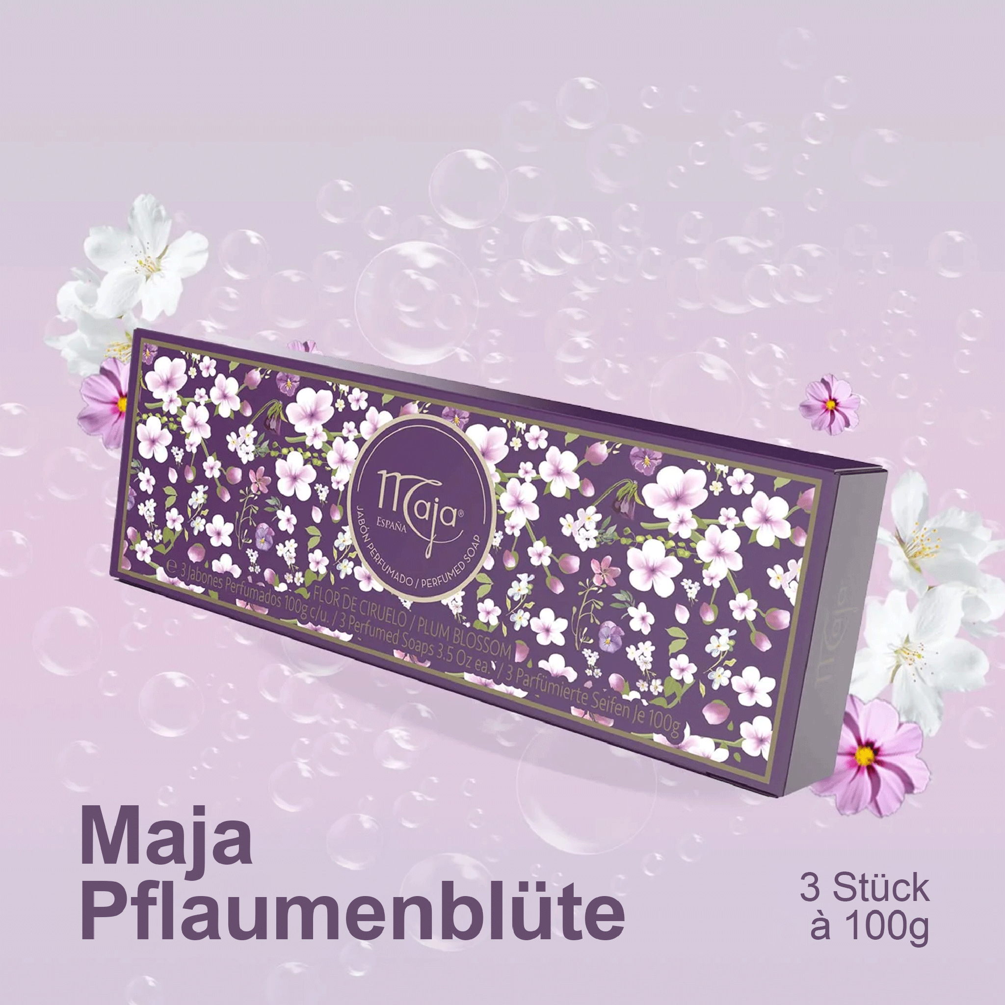 Maja Seife Pflaumenblüte - 3x100g auf fliederfarbenem Grund mit Blumen drumherum und Schrift unten im Bild