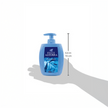 Illustration einer Hand mit Felce Azzurra Flüssigseife Classic Flasche