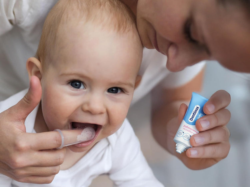 Dentinox Zahncreme Mundflora Baby - Anwendung